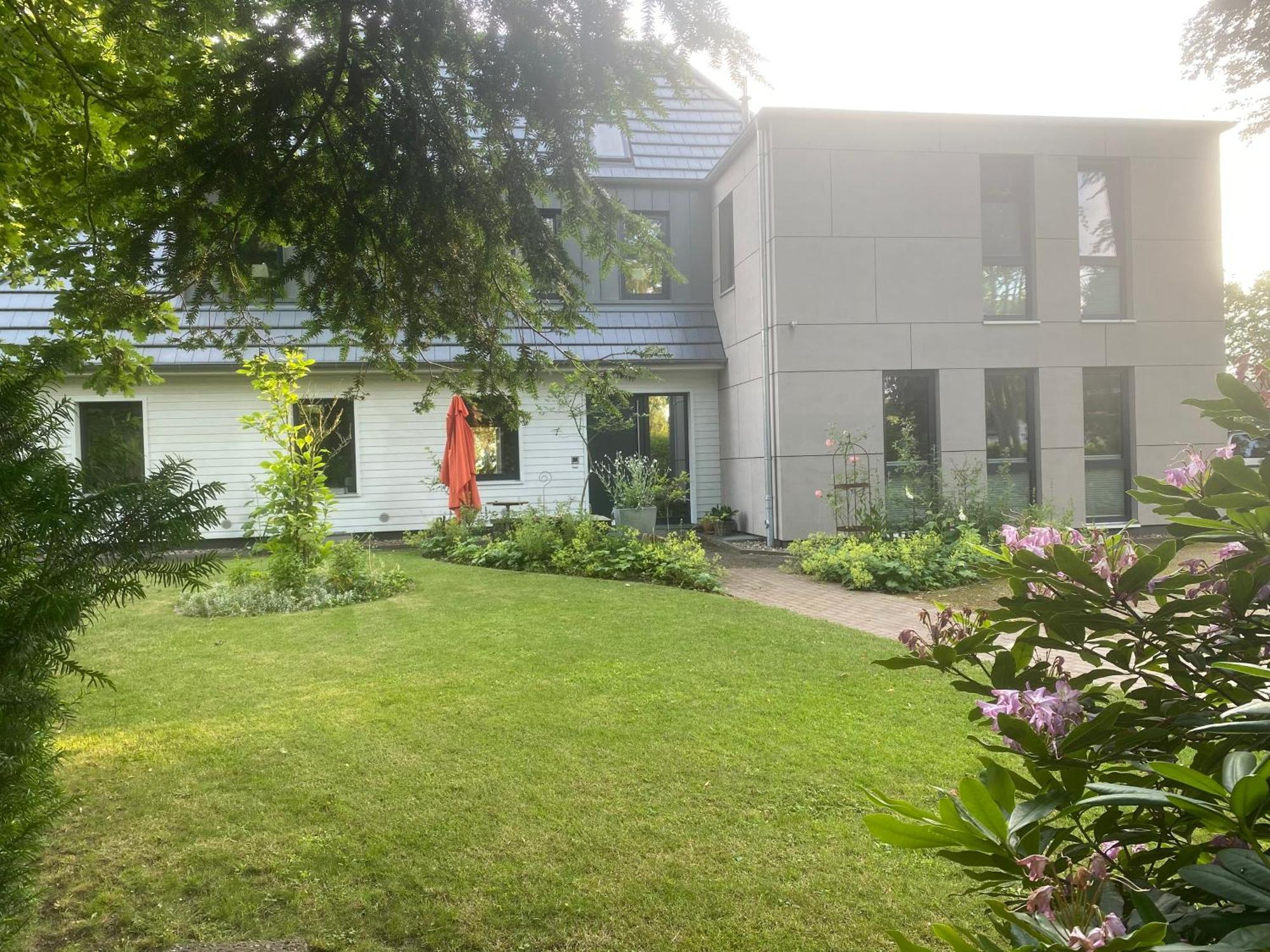Copper Beech Place Ахим Экстерьер фото